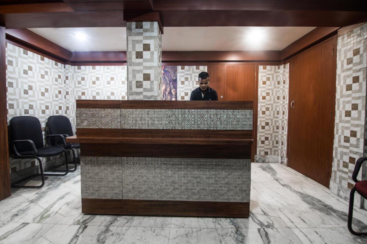 Oyo 14431 Sai Nivas Hotel Guwahati Eksteriør billede