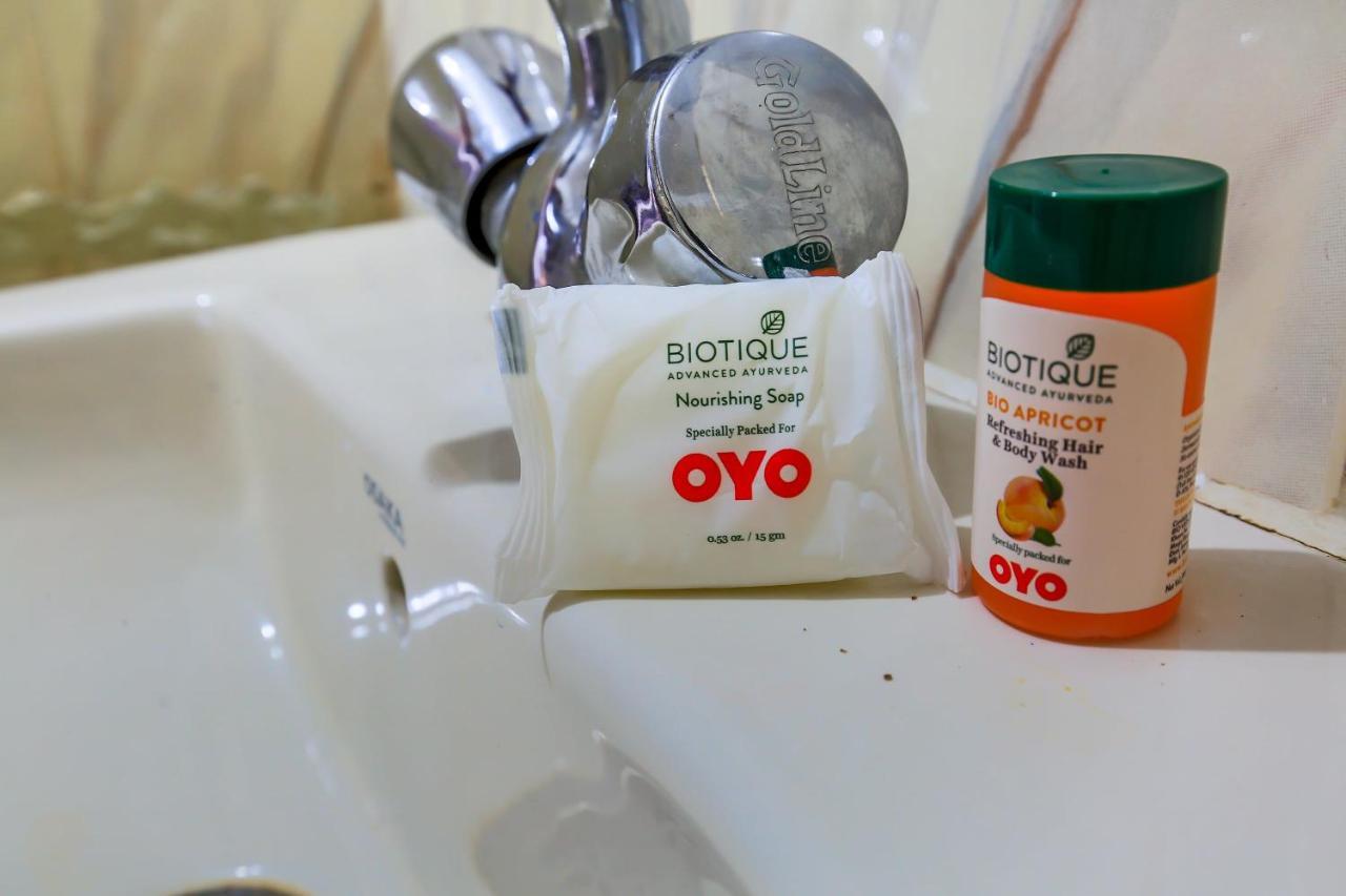 Oyo 14431 Sai Nivas Hotel Guwahati Eksteriør billede