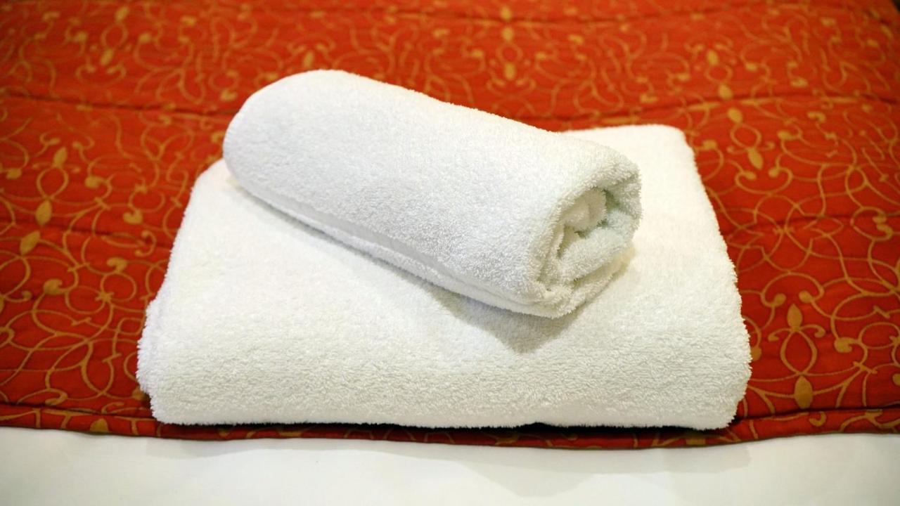 Oyo 14431 Sai Nivas Hotel Guwahati Eksteriør billede